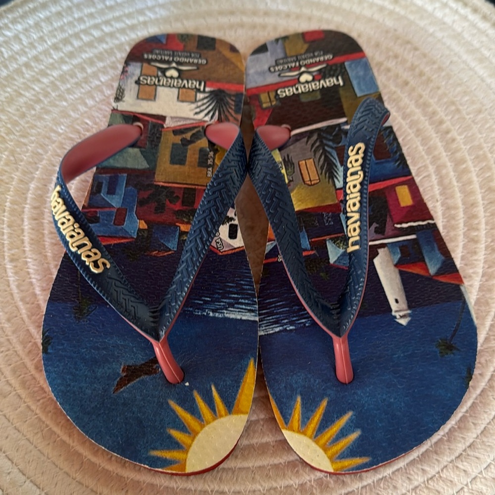 Havaianas Sandals Geraldo Falcōes Size 6W 5M